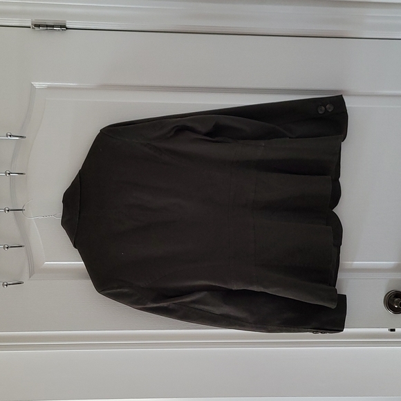 Blazer - Picture 2 of 5